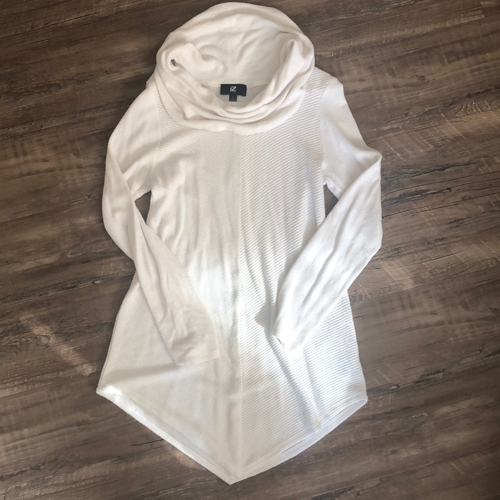 IZ Byer White Cowl Neck Tunic Sweater